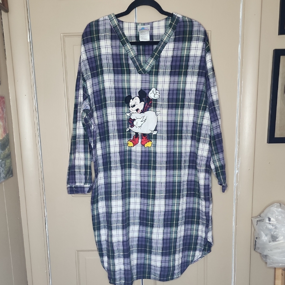 Vintage Disney Mickey Mousr Plaid Nightshirt
